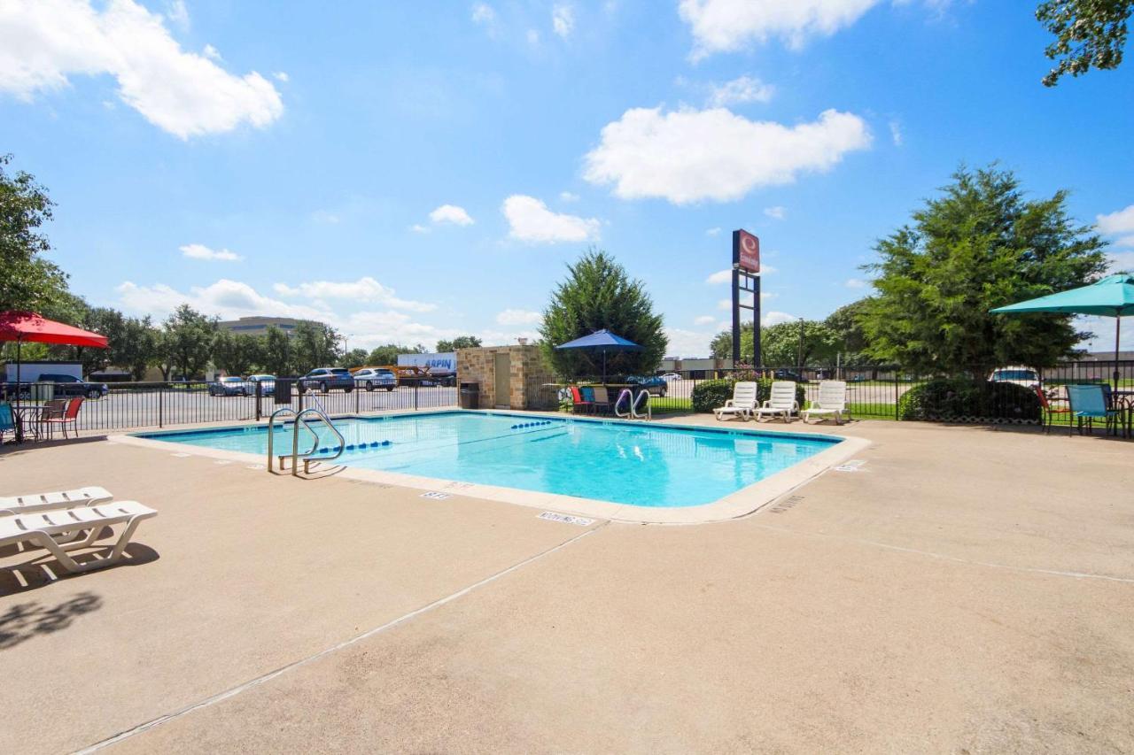 Econo Lodge Airport I-35 North Farmers Branch Exterior photo